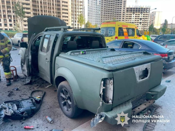 Автомобіль у Києві вибухнув через детонацію невідомого пристрою - поліція