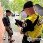 Правоохоронці затримали чоловіка, який кинув гранату в одному з районів Києва