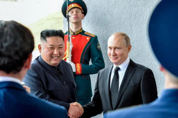 Повідомив про майбутні контакти з Трампом: путін провів телефонну розмову з Кім Чен Ином