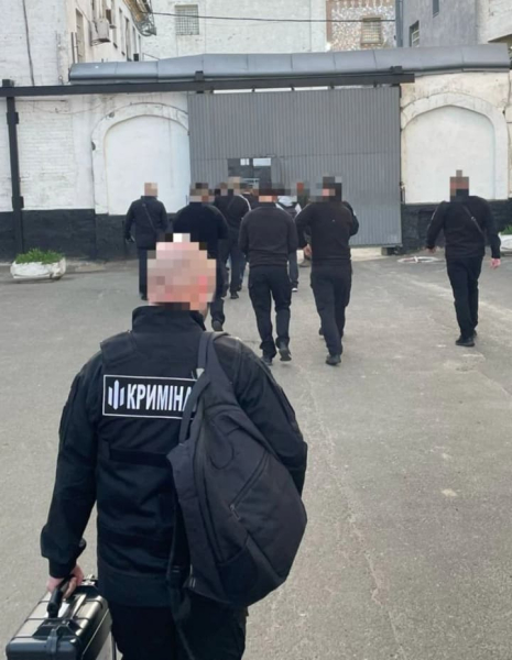 Смерть ув’язненого в київському СІЗО: проти 5 осіб та 4 персоналу висунуто звинувачення