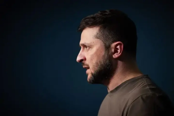 Зеленський: &quot;Чутливі речі, у тому числі територіальні, будемо обговорювати на рівні лідерів під час тристоронньої зустрічі&quot;