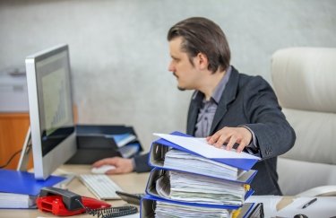 чоловік, перевірка, монітор, документи