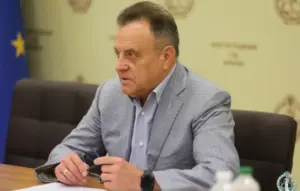 Віктор Бесчастний незаконно керує адміністративним апаратом Конституційного Суду – звинувачення…