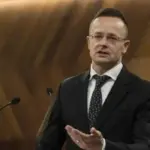 Сіярто повідомив, коли відновиться постачання газу до Угорщини після ударів України по…