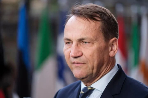 Польща пропонує перехоплювати російські ракети та безпілотники в небі над Україною – Сікорський