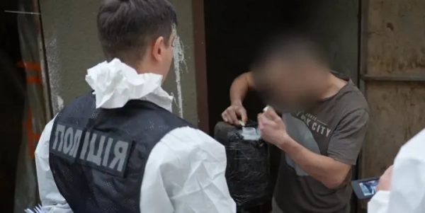Психотропні препарати постачалися по всій Україні та за кордон: в Одесі викрито наркокартель за участю неповнолітнього