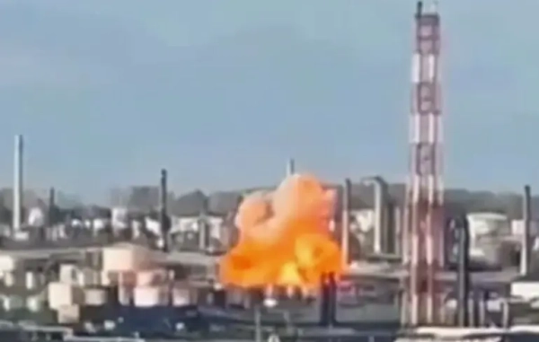 Безпілотники сьогодні атакували Ново-Уфимський НПЗ у Башкортостані, спалахнула пожежа