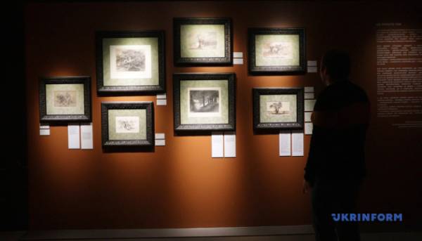 Львів: Експозиція полотен Шевченка.