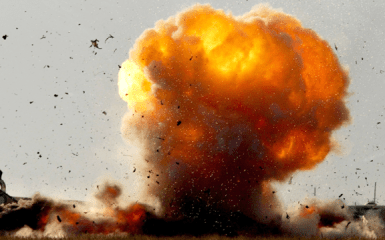 СБУ показали відео удару по нафтобазі “Гвардійське” в Криму