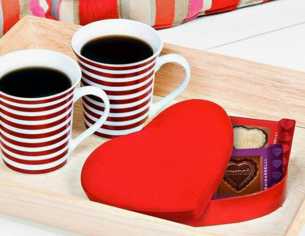 Чим здивувати свою «половинку» 14 лютого? Від печенюшок до рулону.