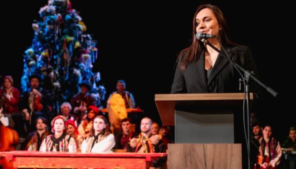 Івано-Франківський драмтеатр святкує 115-річчя: Бережна відзначила заслуги нагородами.