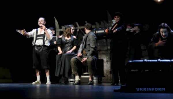 Празький фестиваль українського мистецтва привабив тисячу відвідувачів та тисячі крон на підтримку…