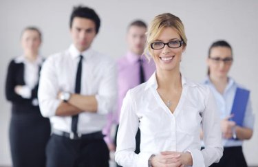 Жінки керують близько третини новостворених українських фірм.