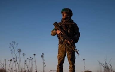 Українські воїни відбили близько 60 атак російської армії зранку.