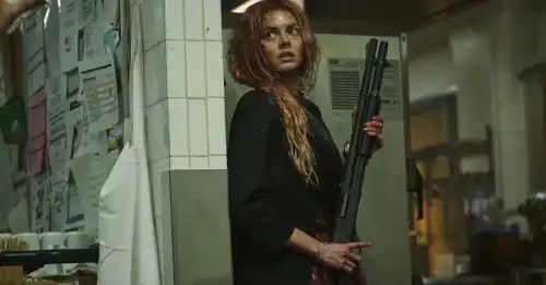 Крихка блондинка супроти убивць та психопатів Гра в піжмурки-2 та інші жахіття…