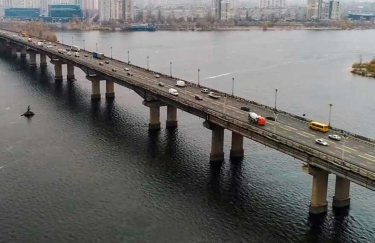 Знеструмлення опалення на Русанівці та Березняках: причина – пошкодження на мосту Патона.