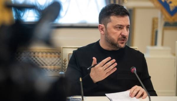 Зеленський: Штати прагнуть відходу України з Донбасу за умови надання гарантій безпеки.