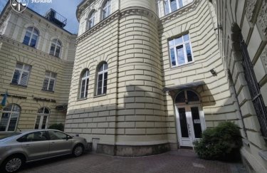 Батько очільника Львівської ОДА втратив приватизований корпус Львівського університету.