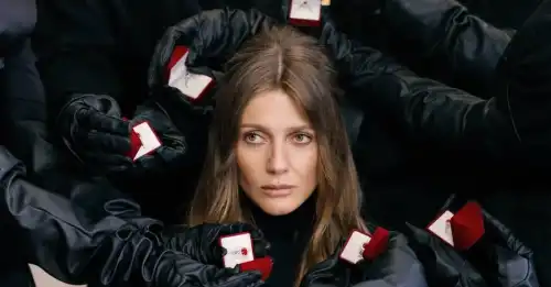 Нові релізи тижня: Kajannа розчулилась, KOLA вийшла заміж за Дракулу