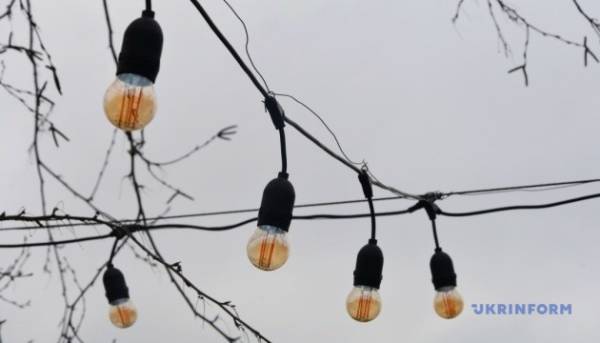 Через ворожі напади – відключення світла у п’яти регіонах, повідомляє Укренерго
