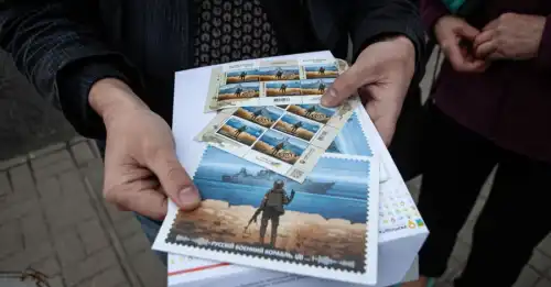 Російський флотський корабель, курс визначено: як символ перетворився на передбачення та дістався…