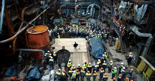 Вакарчук дав концерт енергетикам на зруйнованій електростанції.