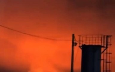 Безпілотники знову вразили нафтогавань Усть-Луга в РФ – відеокадри