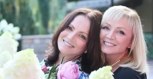 Ротару та її сестра шлють великодні вітання Україні