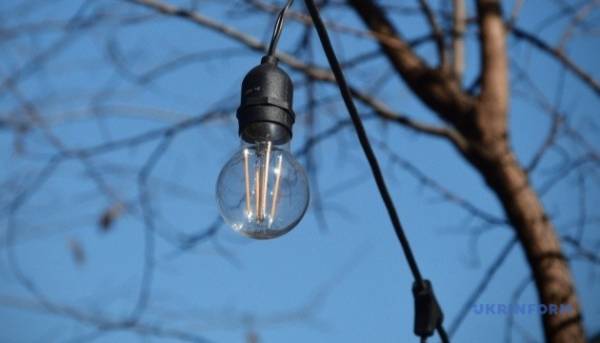 Завтра зранку у всіх областях будуть вимкнення за графіком.