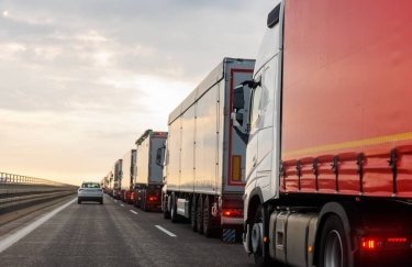 Транспортний сектор розширюється: 63 свіжих дозволи на перевезення за тиждень.