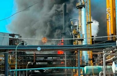 В Угорщині на нафтопереробному заводі стався вибух, внаслідок якого загинула одна людина…