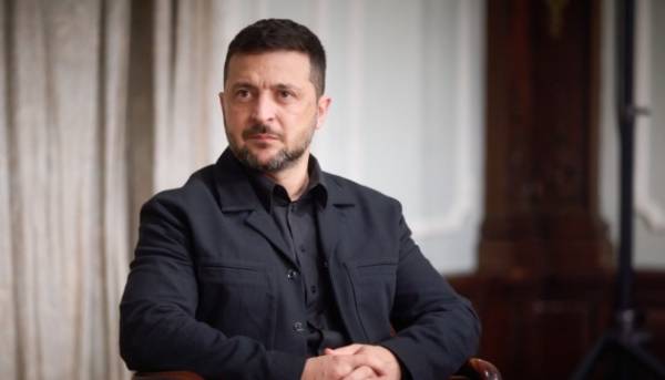 Зеленський вірить, що Трамп підніме тему закінчення війни в Китаї.
