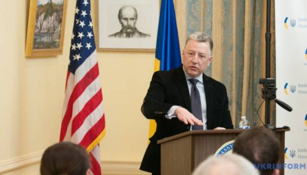 Волкер закликає врахувати український досвід в оборонній доктрині США