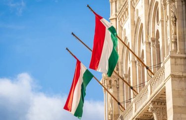 За даними Delo.ua, Угорщина дозволила доступ до українських медіа після того, як&hellip;