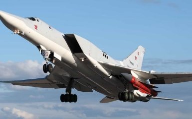 Аварія стратегічного бомбардувальника Ту-22М3 в Іркутській області РФ — знято на відео