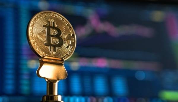 Транзакція з біткойнами виробляє майже 500 кілограмів вуглекислого газу