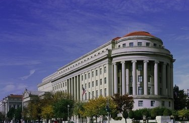 Американський регулятор подав до суду на найбільшу українську компанію у сфері інформаційних…