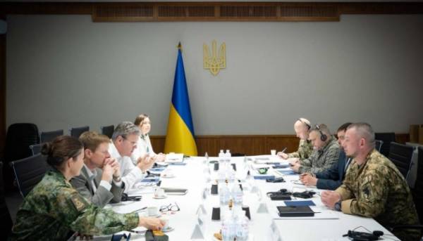 На Банковій пройшла зустріч з представниками дипломатичного корпусу, де обговорювалося питання постачання&hellip;