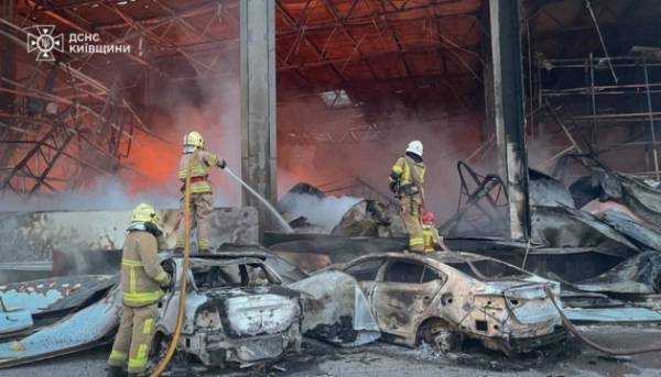 На Київщині ліквідовано загорання, спричинене російським нападом