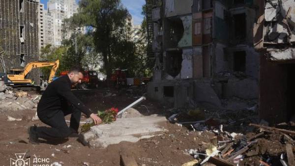 За тиждень Росія використала проти України приблизно 1450 безпілотників, понад 1640 керованих авіабомб та 99 ракет. Президент Зеленський наголосив, що захист від балістичних загроз є найважливішим завданням.