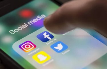 Instagram та Facebook