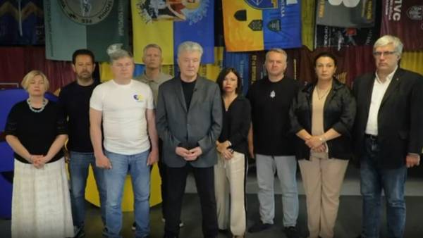“Європейська солідарність” виступає проти перерви в роботі Верховної Ради та наполягає на скликанні позачергового засідання для призначення всіх необхідних міністрів.