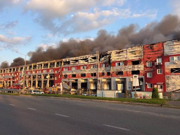 На Київщині внаслідок російського нападу постраждали складські приміщення логістичного центру, постраждалих немає – обласна влада