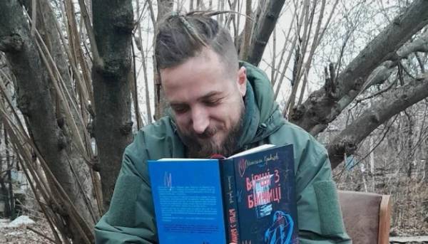 У Великій Британії опублікують збірку поезії Максима Кривцова