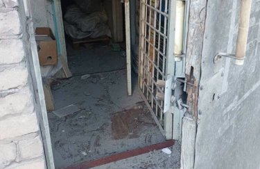 На Донеччині російський снаряд зруйнував офіс Червоного Хреста