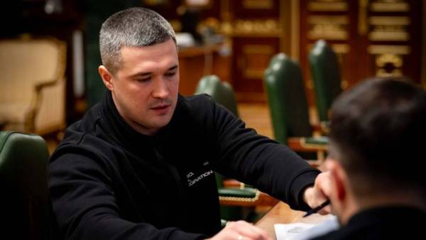 Радник повідомляє: Зеленський мав бесіду з Федоровим.
