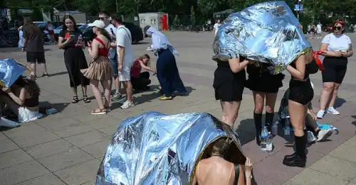 Крейда на вікнах, лід у мисках та вітрила на вулицях: як Європа…