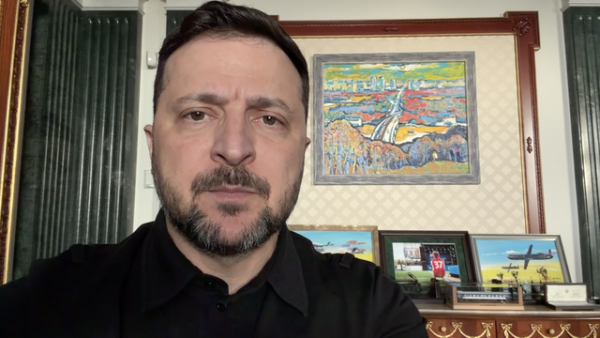 РФ веде зйомку військових об’єктів у Перській затоці для Ірану, повідомив Зеленський.