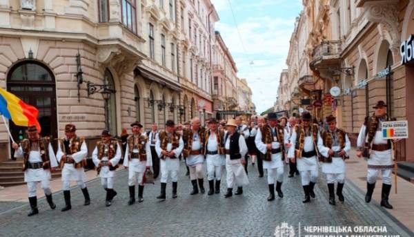 «Буковинські зустрічі»: 37-й міжнародний фольклорний фестиваль стартував у Чернівцях