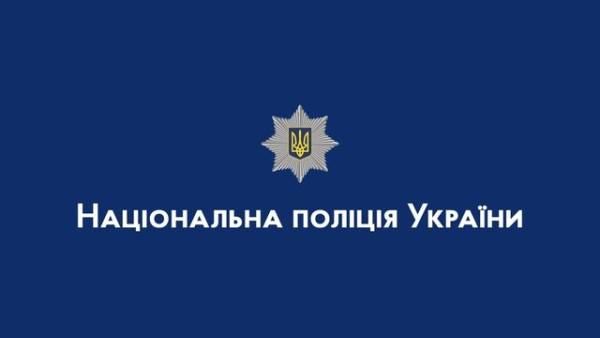 Буковинська поліція розшукує чоловіка, котрий завдав поранень двом поліцейським.